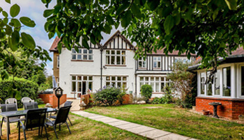 Rheola-Care-Home-Cambridge-Homes-Excelcare-All-Homes.jpg